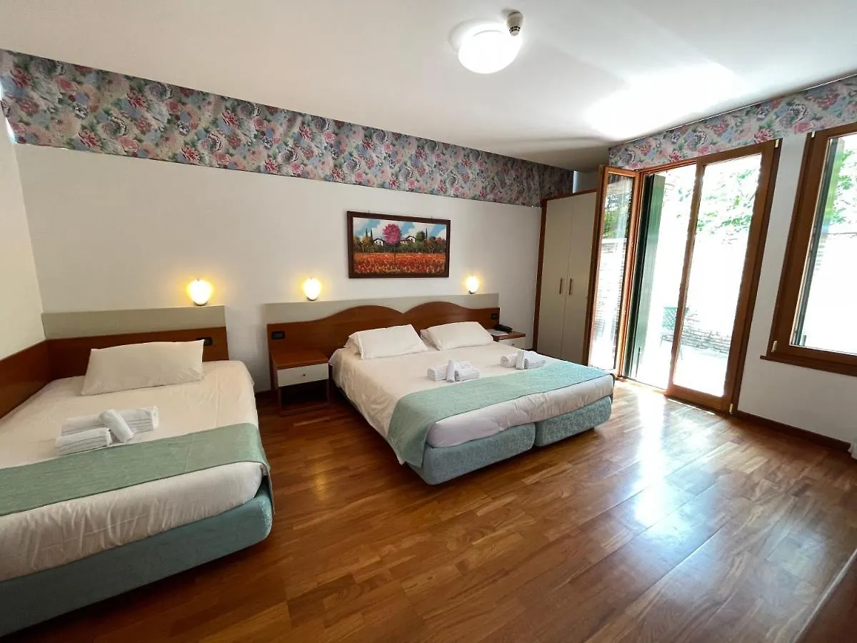 Hotel Meridiana Σιρμιόνε