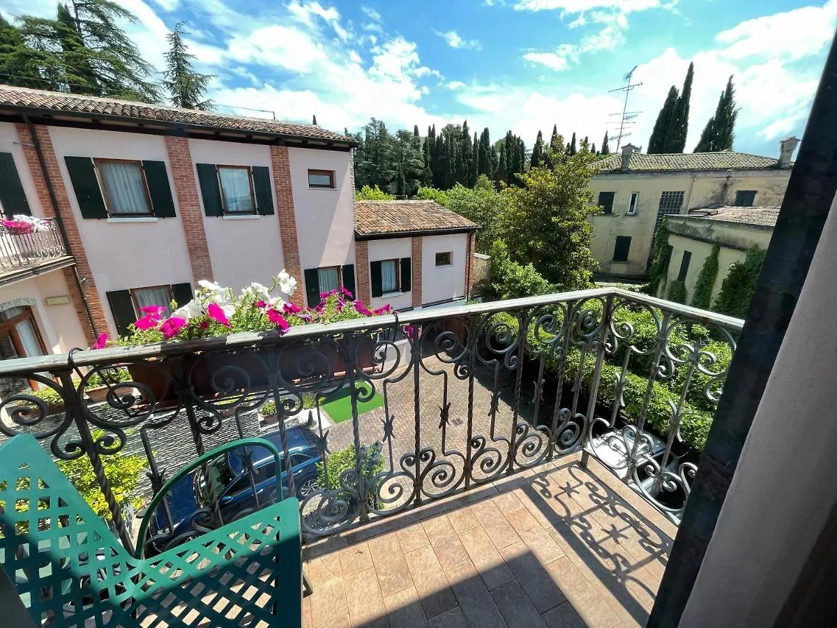 Hotel Meridiana Σιρμιόνε